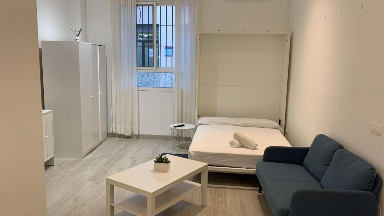 Estupendo Estudio Al Lado De Plaza La Merced Малага Екстериор снимка